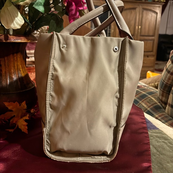 Tory Burch Elegant Gray Tote - Picture 11 of 11